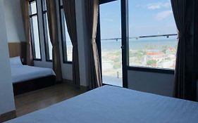 Khách sạn Mặt Trăng - Moon Hotel